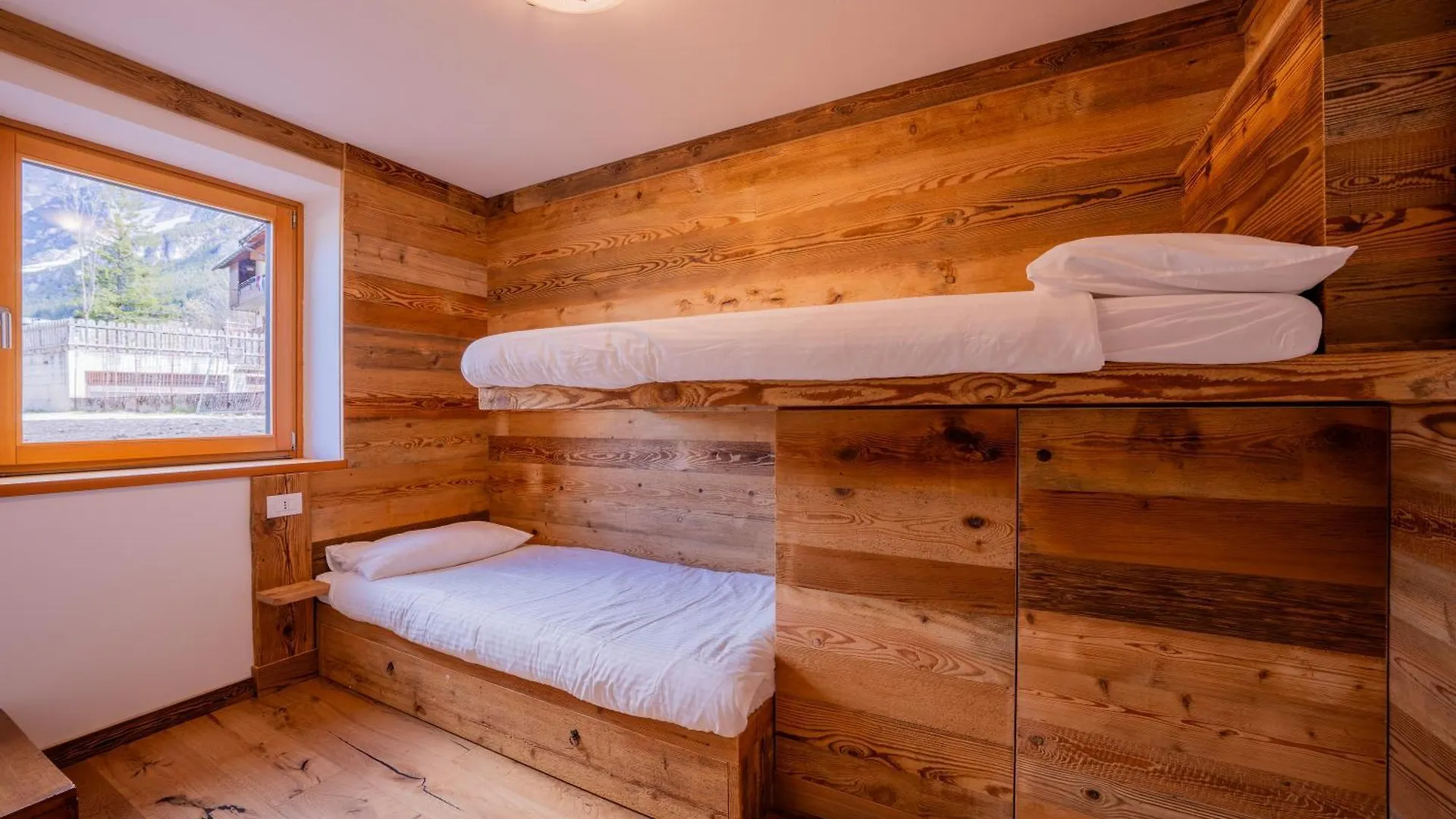 Arga' New Alpine Design Apartment Central & Scenic Views San Vito di Cadore