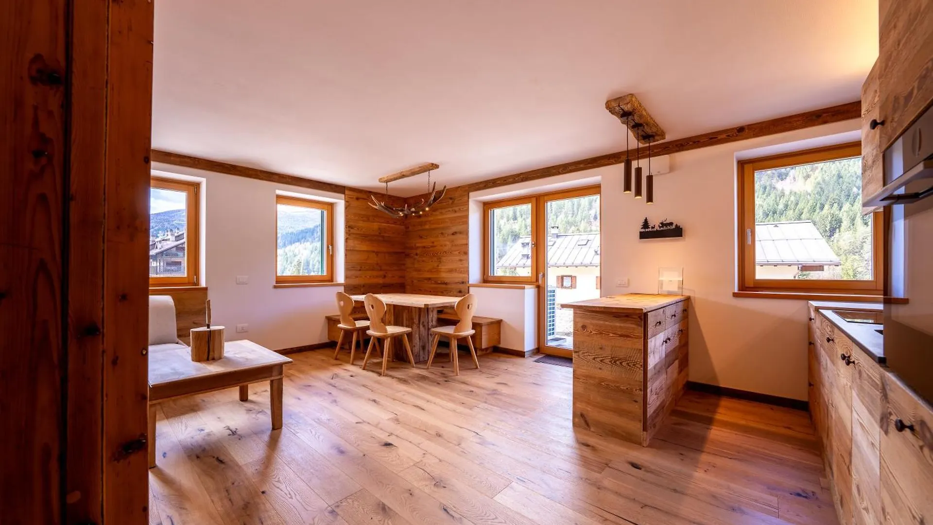 Arga' New Alpine Design Apartment Central & Scenic Views San Vito di Cadore
